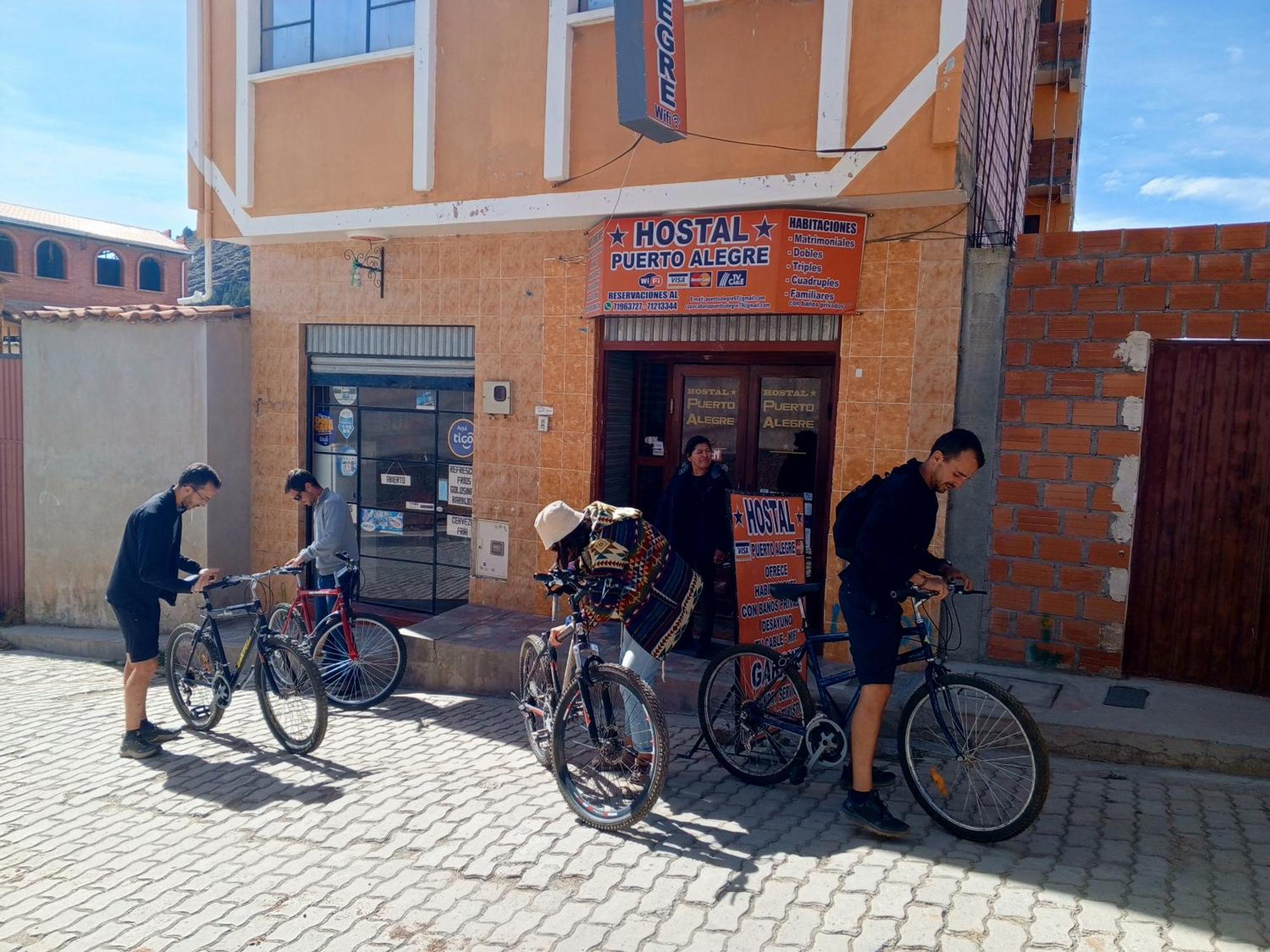 Hostal Puerto Alegre Copacabana  Buitenkant foto